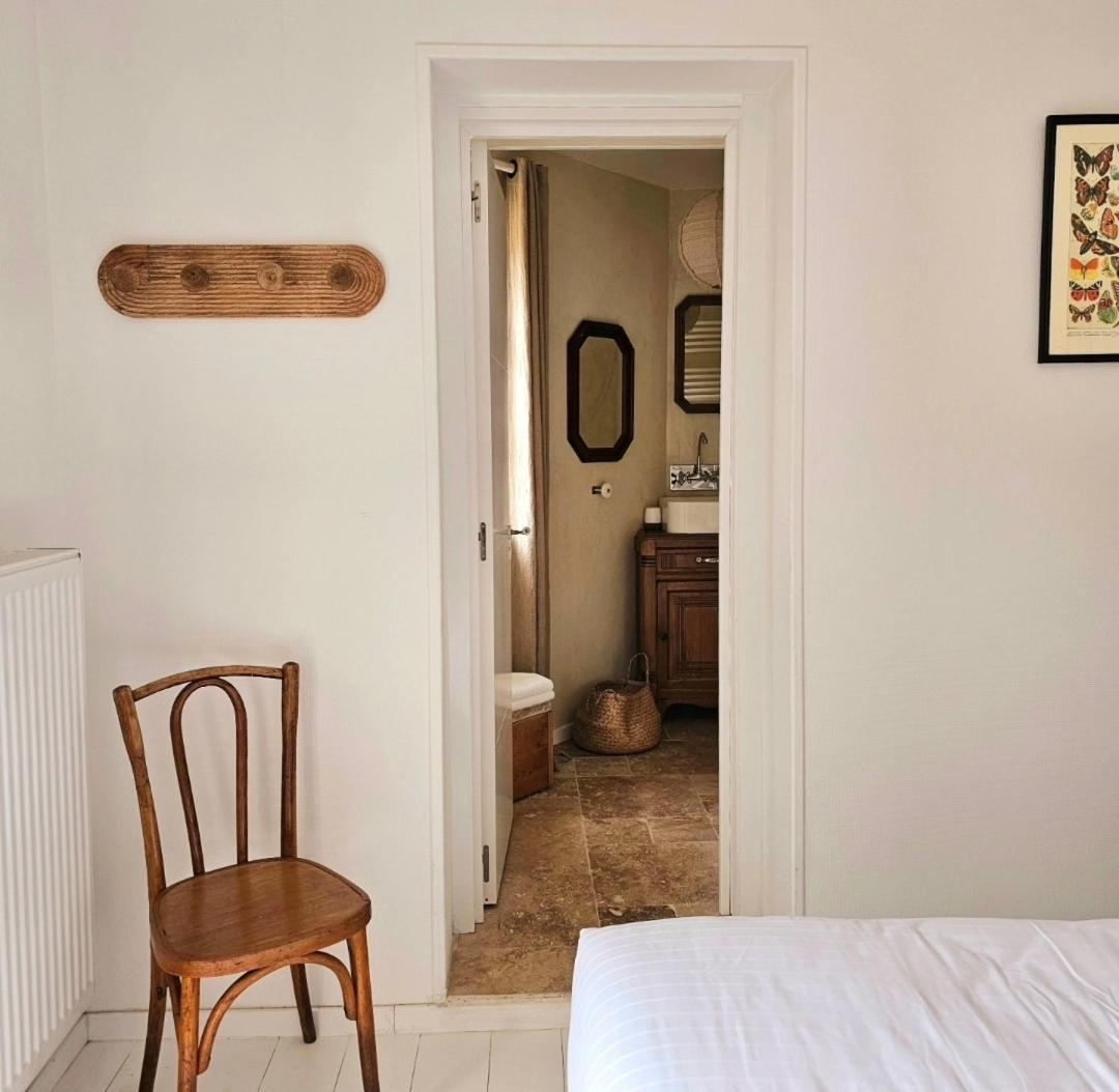 Domaine Des Pousses, Chambres D'Hotes Au Coeur D'Un Village De Campagne Droue-sur-Drouette Ruang foto