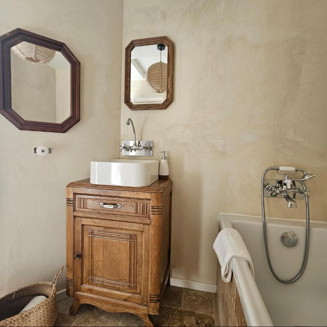 Domaine Des Pousses, Chambres D'Hotes Au Coeur D'Un Village De Campagne Droue-sur-Drouette Ruang foto